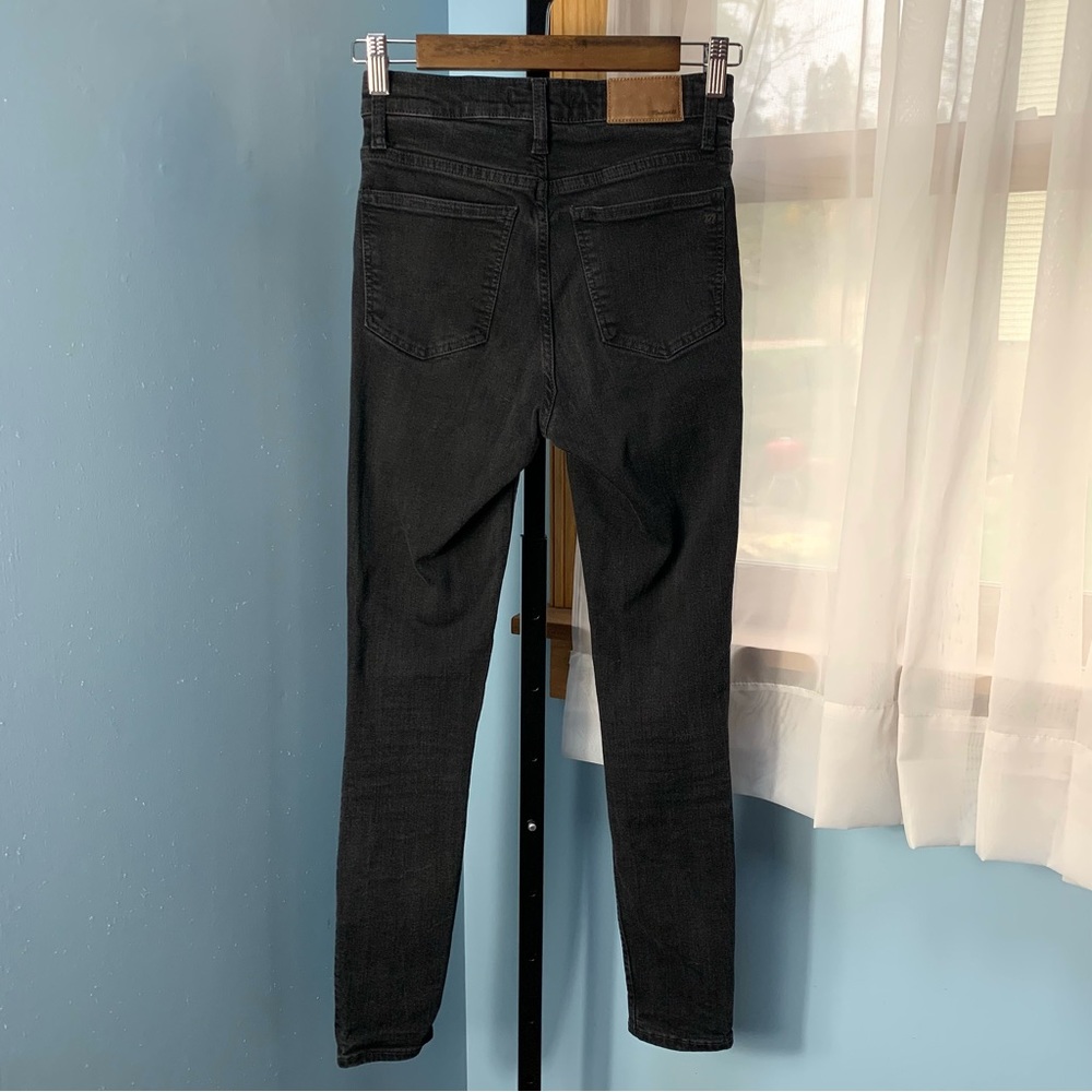 Madewell Black 9” High Rise Skinny Jeans - Picture 4 of 7